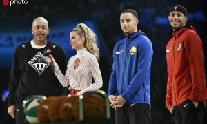 科尔:库里家族不可思议 他们是NBA中的皇室家族